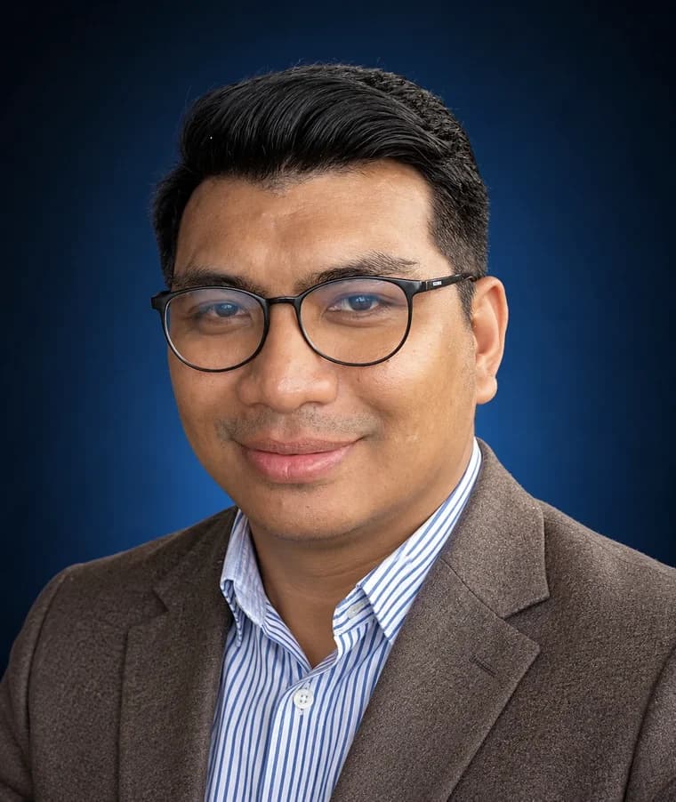 Chris, Project Manager